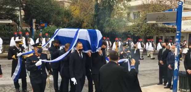 Στις 13:00 το τελευταίο αντίο στον Κάρολο Παπούλια